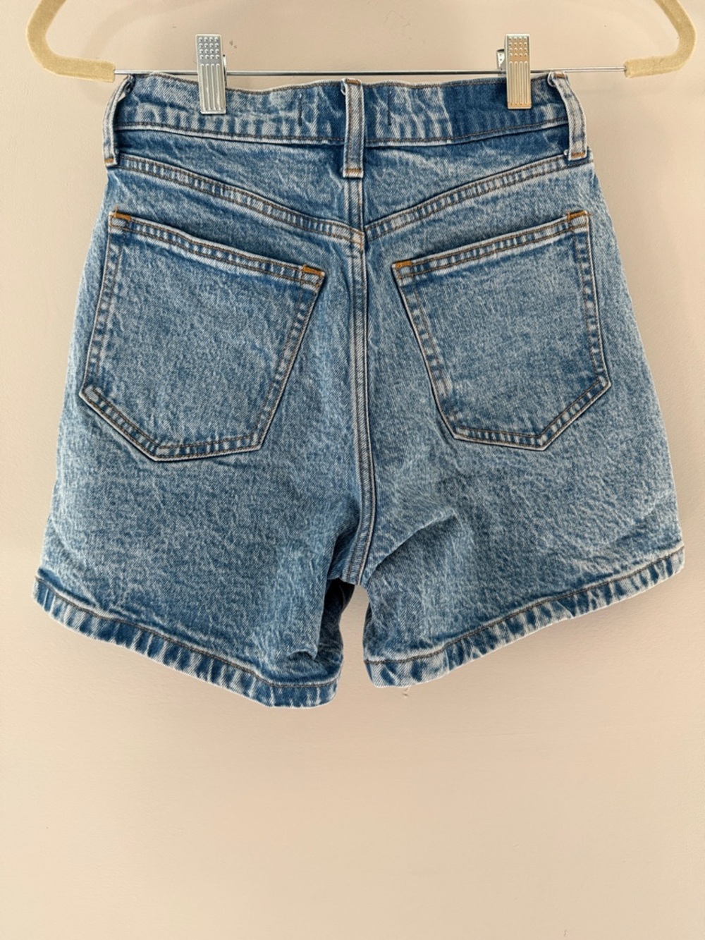 ABERCROMBIE & FITCH HIGH RISE DAD DENIM SHORTS LIGHT BLUE DENIM - Picture 11 of 13